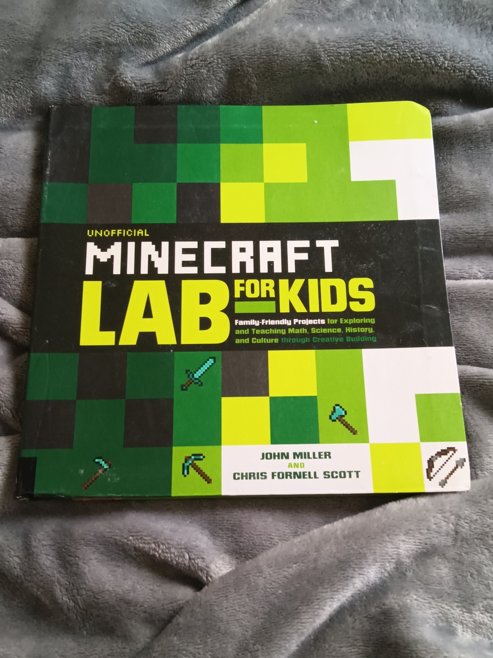 Minecraft Lab for Kids — Green Learning Book